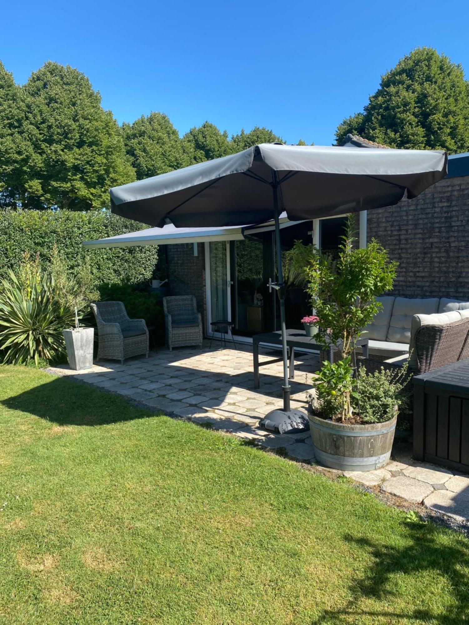 Vakantiewoning Le Garaazje 'S-Gravendeel Екстериор снимка