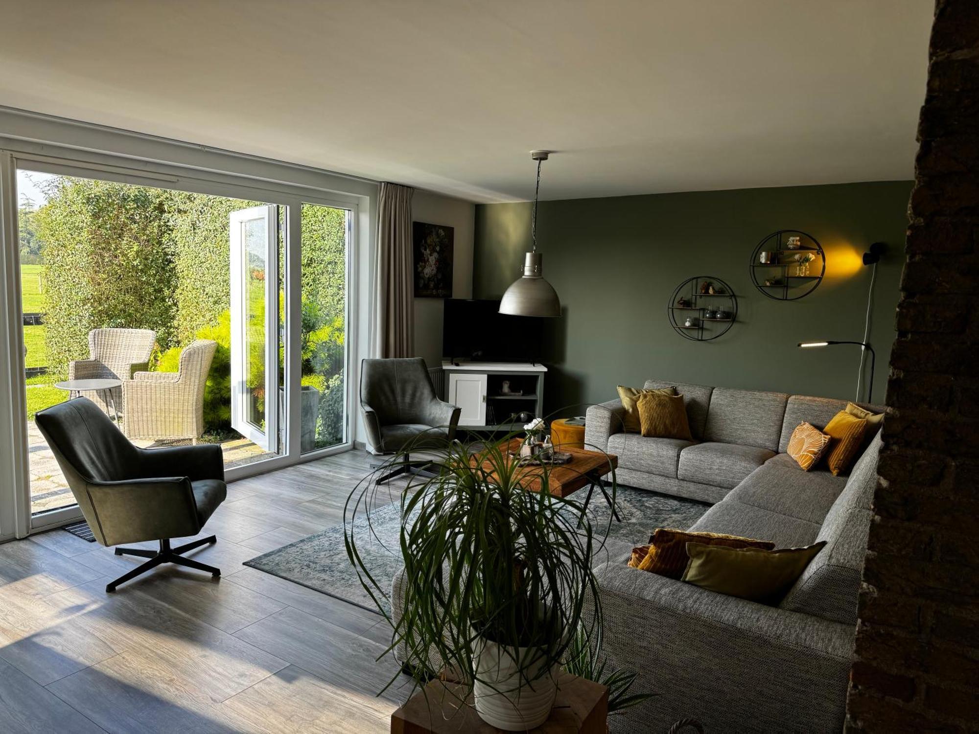 Vakantiewoning Le Garaazje 'S-Gravendeel Екстериор снимка